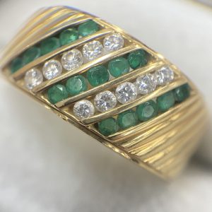 K18 エメラルド メレダイヤ リング 18金 750